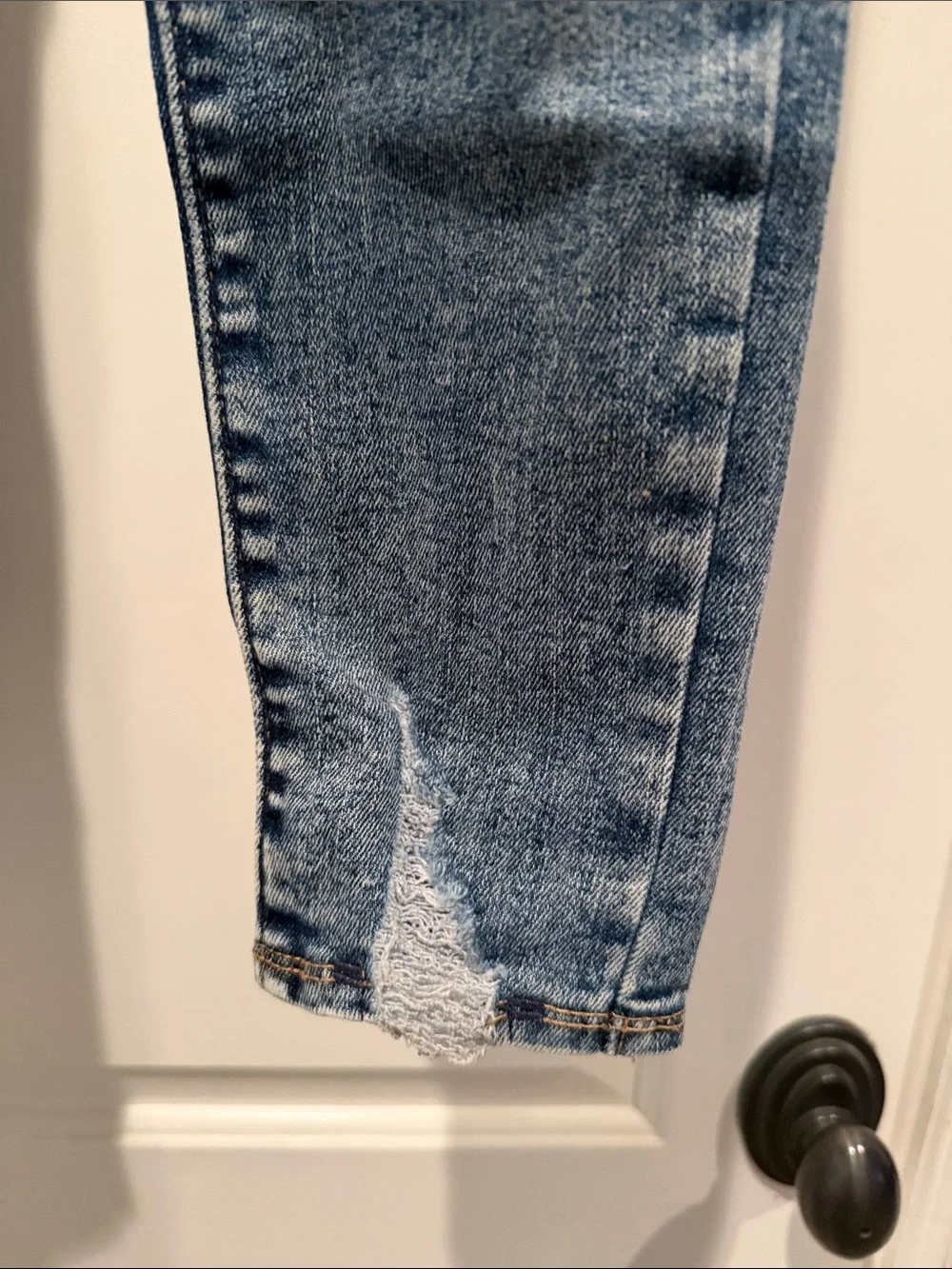 Distressed Skinny Jeans